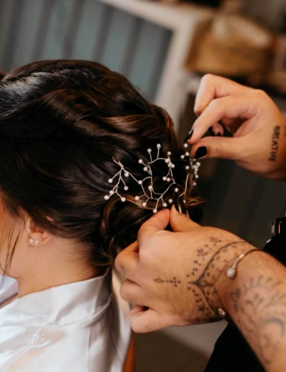 Mulher elegante em atendimento no Trend Hair